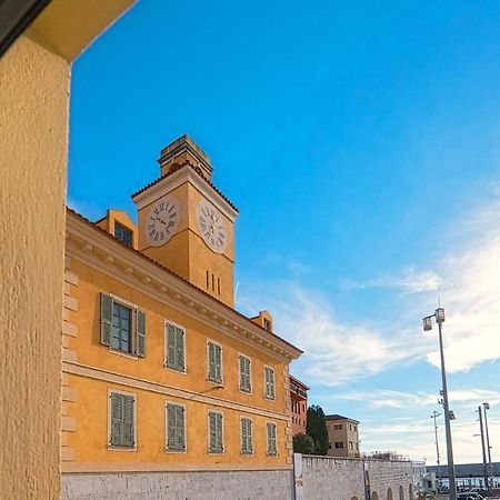 Suite Neptune Niza Exterior foto
