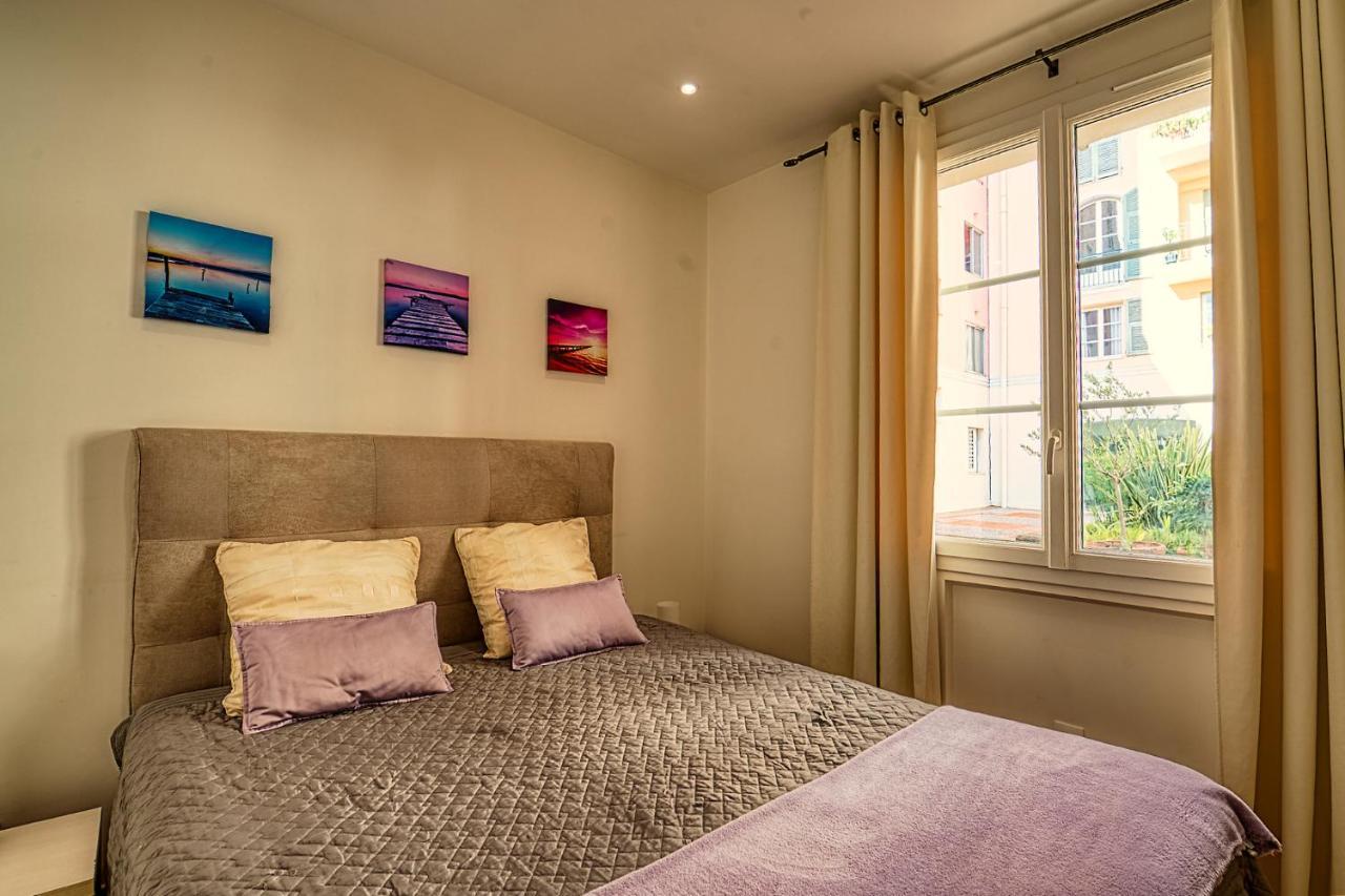 Suite Neptune Niza Exterior foto