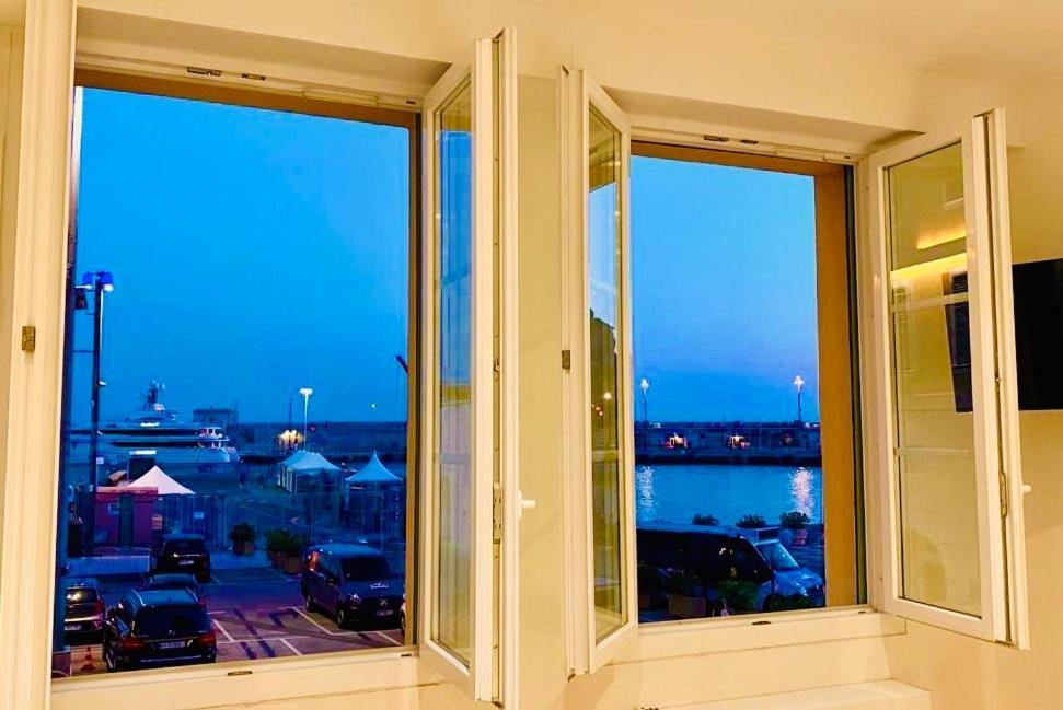 Suite Neptune Niza Exterior foto