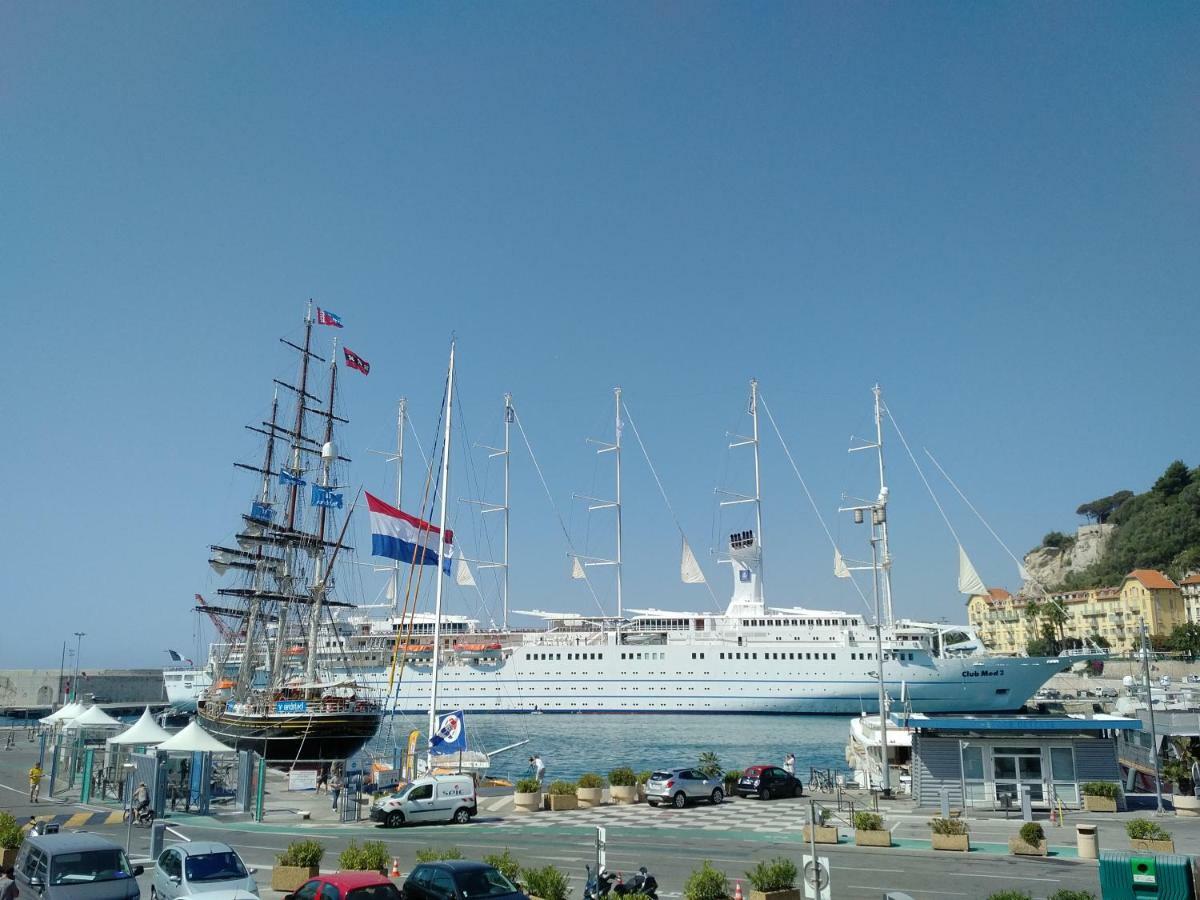 Suite Neptune Niza Exterior foto